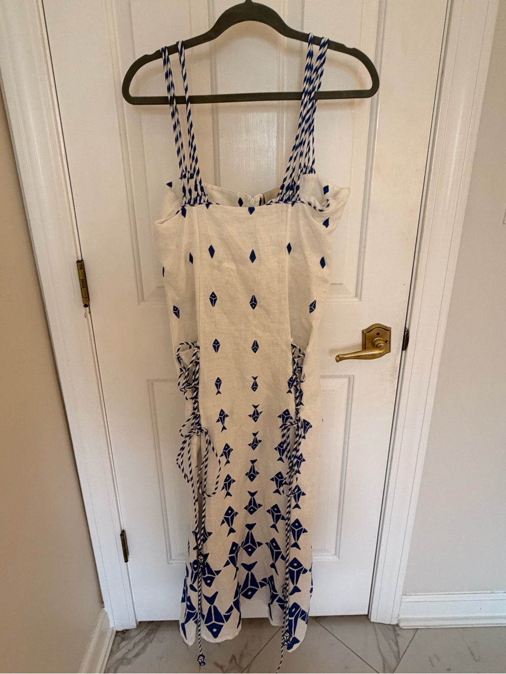 FARM Rio Off White Graphic fishes Maxi Dress with Blue Geometric Print - Picture 3 of 5